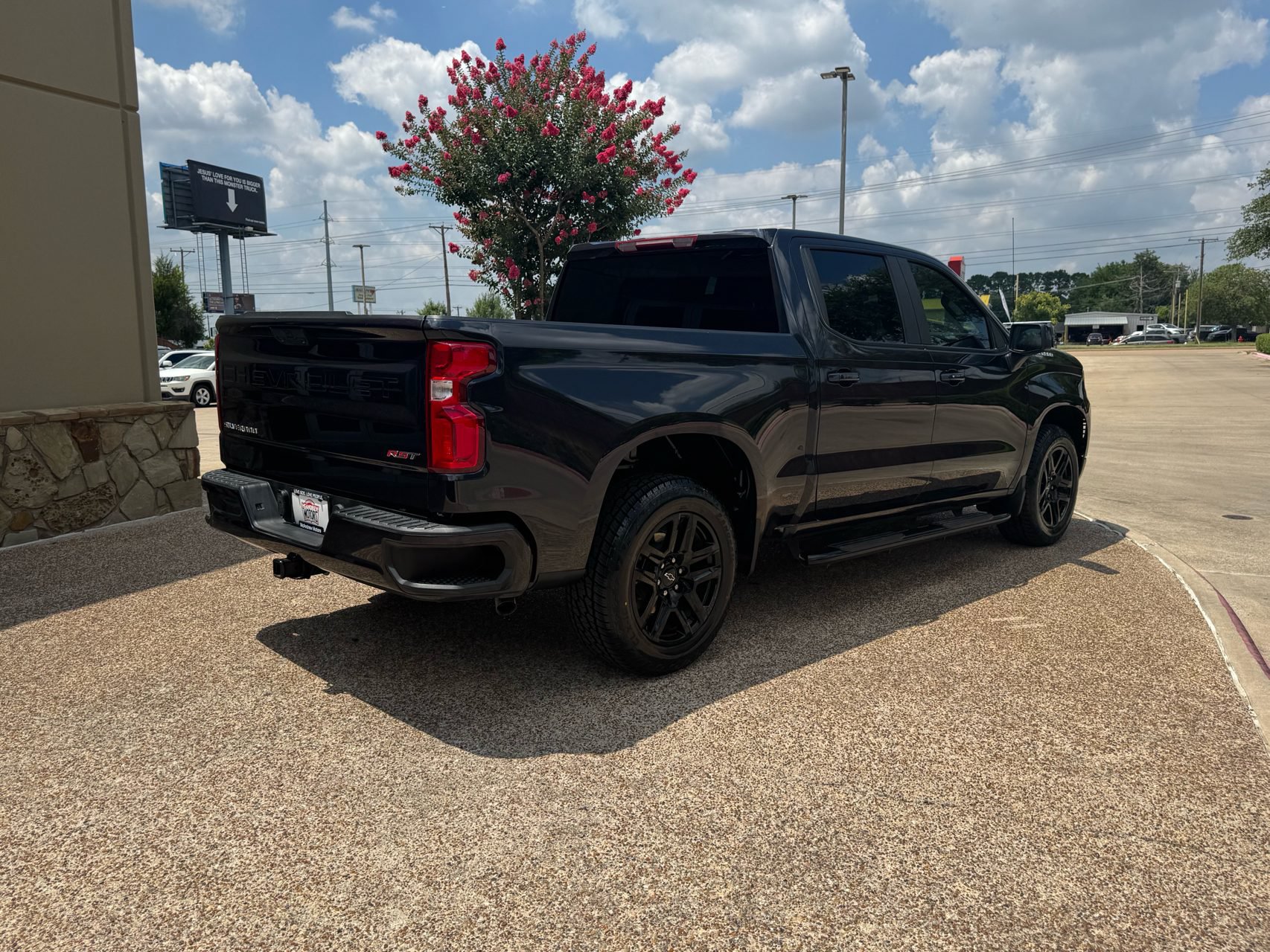 Used 2024 Chevrolet Silverado 1500 RST RWD image 8