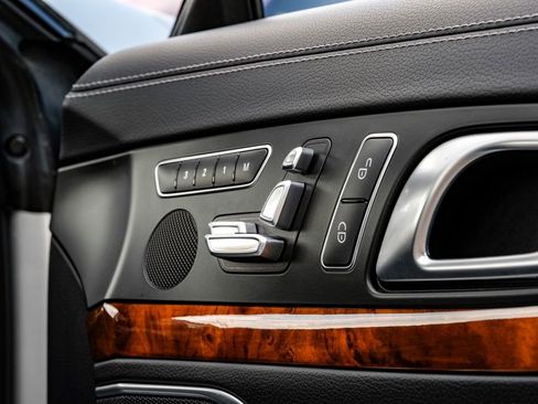 Used 2014 Mercedes-Benz SL 550 image 43