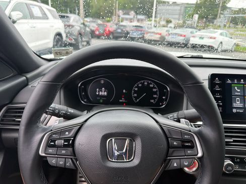 Used 2022 Honda Accord Sport image 10