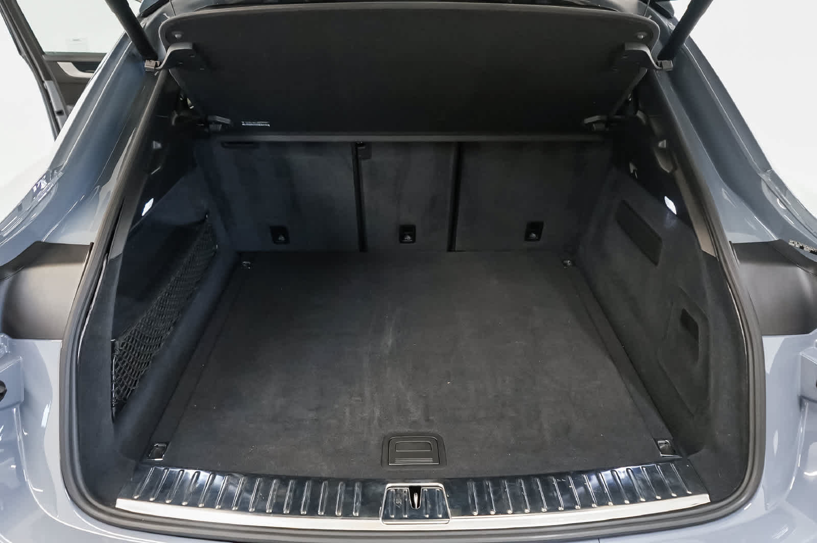 Certified 2024 Porsche Cayenne S AWD/4WD image 32