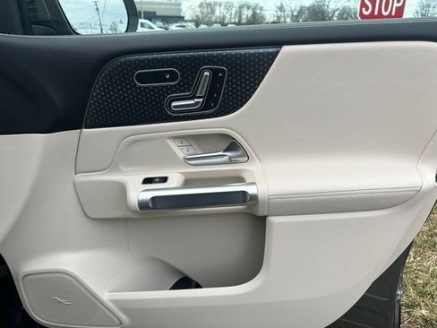 New 2026 Mercedes-Benz GLB 250 4MATIC image 27