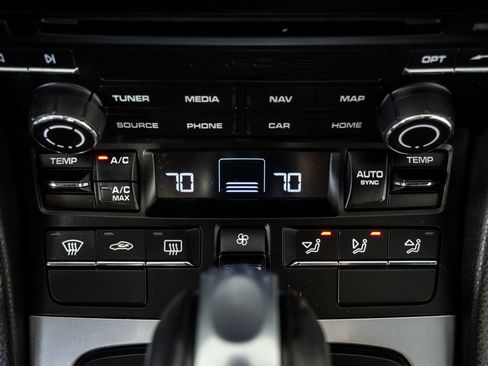 Used 2019 Porsche 911 Carrera image 13