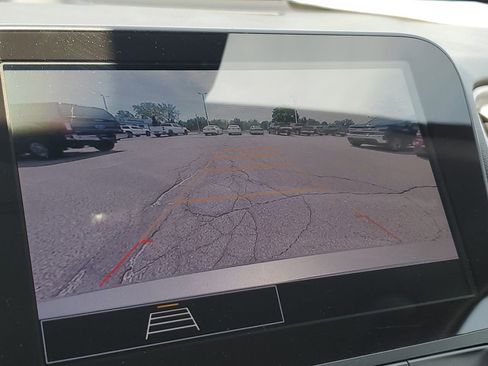 Used 2025 Chevrolet Malibu LT FWD image 15