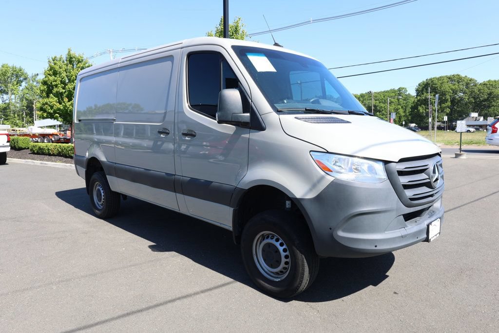 Used 2024 Mercedes-Benz Sprinter 2500 image 7