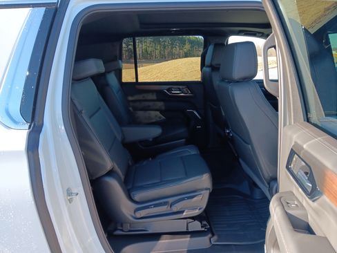 New 2026 GMC Yukon XL Denali w/ Sun & Power Step Package image 28