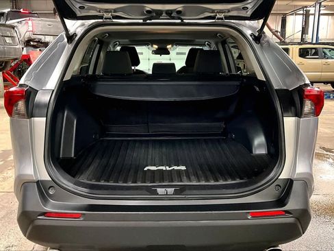 Used 2019 Toyota RAV4 XLE image 30