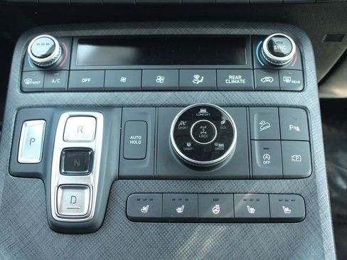 Used 2024 Hyundai Palisade Limited AWD/4WD image 24
