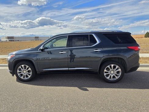 Used 2019 Chevrolet Traverse Premier w/ Driver Confidence II Package image 2