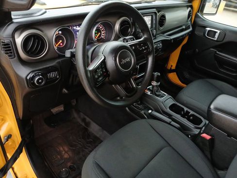 Used 2018 Jeep Wrangler Sport AWD/4WD image 10