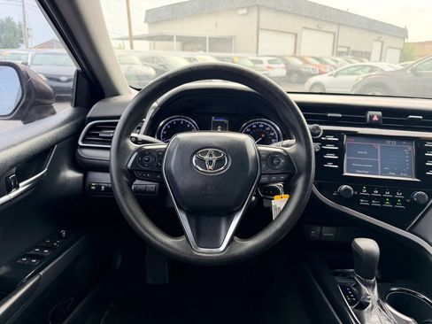 Used 2019 Toyota Camry LE image 32