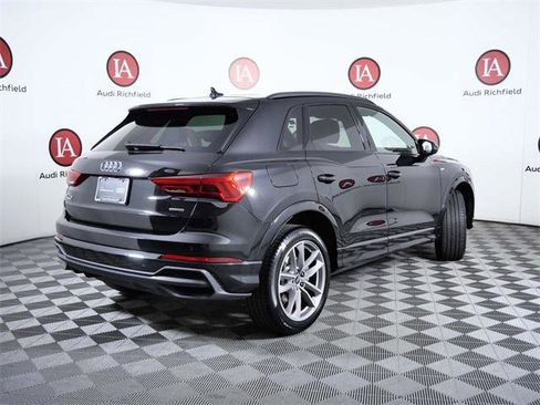 Certified 2025 Audi Q3 2.0T Premium w/ Convenience Package image 8