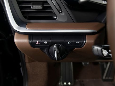 Certified 2024 Porsche 911 Targa 4 GTS image 25