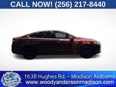 Used 2016 Ford Fusion SE FWD image 5