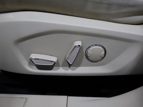 Used 2014 Ford Fusion SE image 12