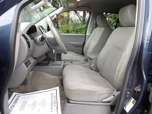 Used 2015 Nissan Frontier SV AWD/4WD image 14