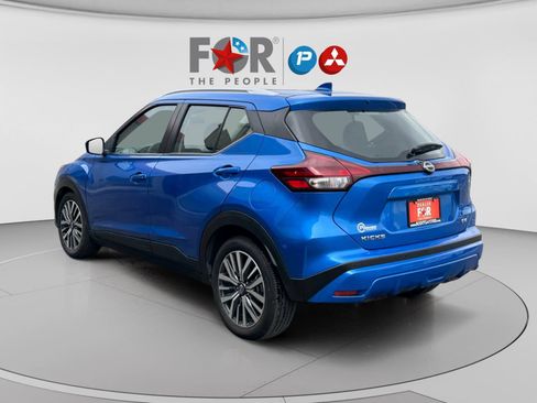 Used 2023 Nissan Kicks SV FWD image 9