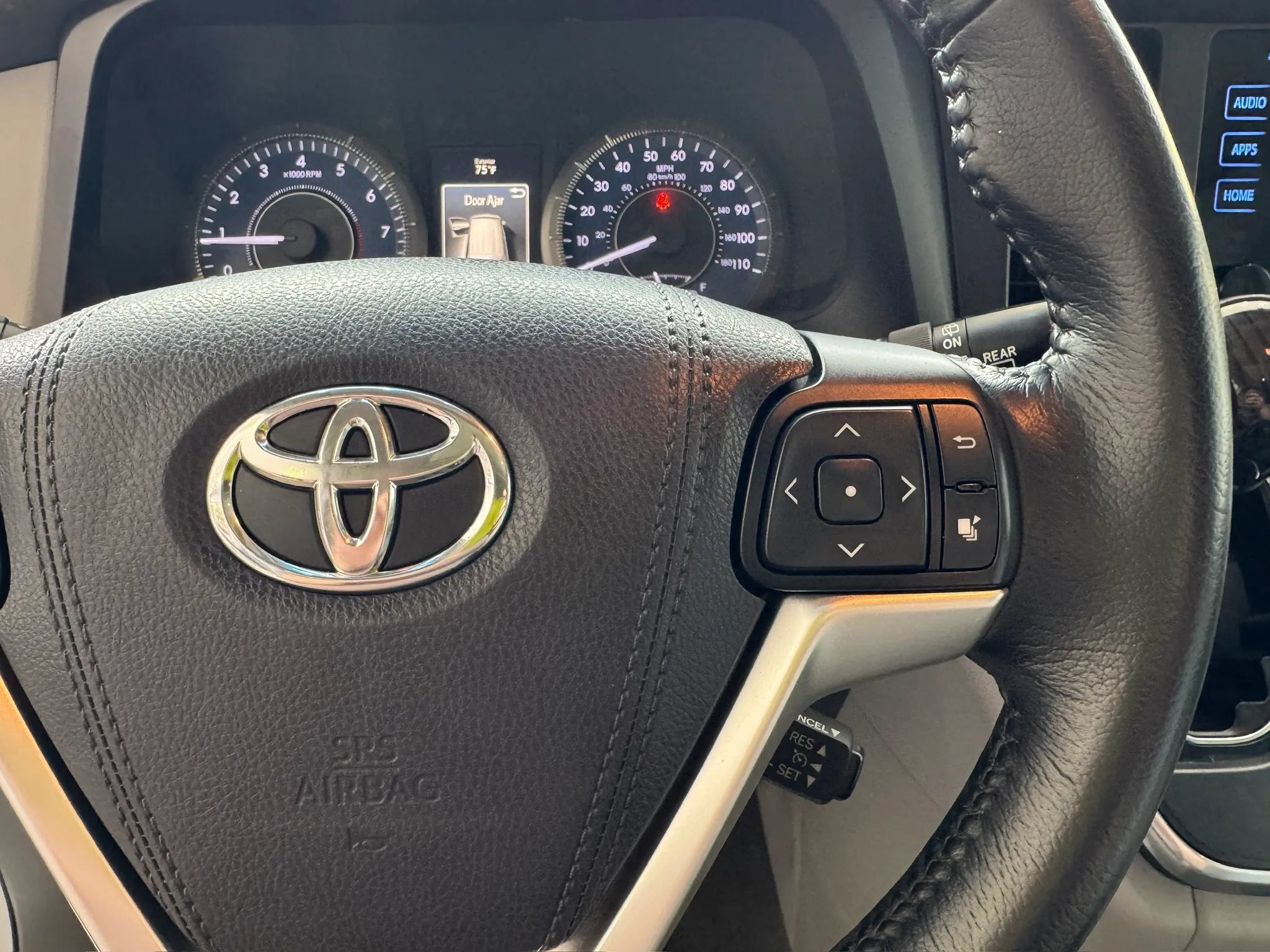 Used 2016 Toyota Sienna XLE FWD image 16