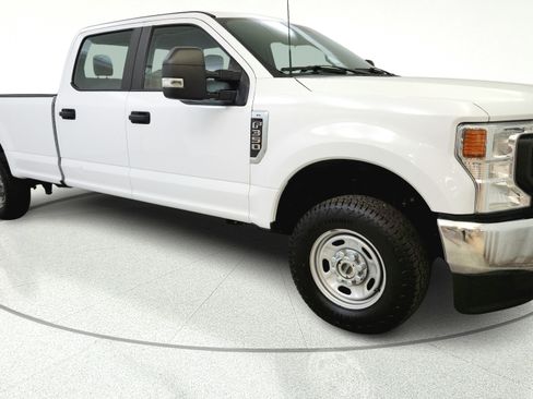 Used 2022 Ford F350 XL w/ Power Equipment Group AWD/4WD image 4