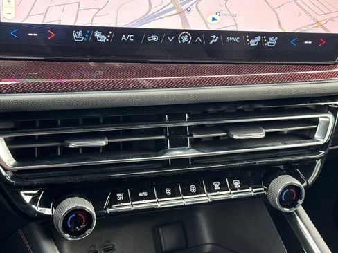 New 2026 Chevrolet Traverse RS image 21