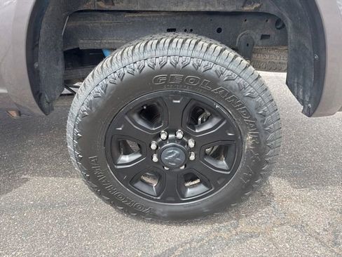 Used 2018 RAM 2500 Big Horn w/ Sport Appearance Group AWD/4WD image 15