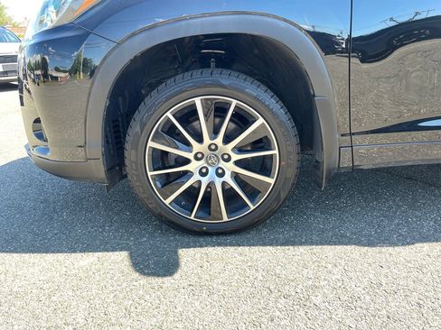 Used 2018 Toyota Highlander SE AWD/4WD image 26