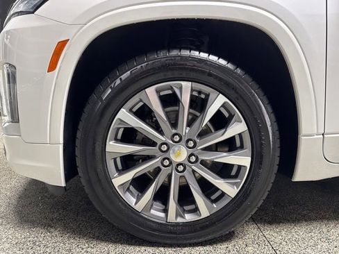 Used 2022 Chevrolet Traverse Premier image 8