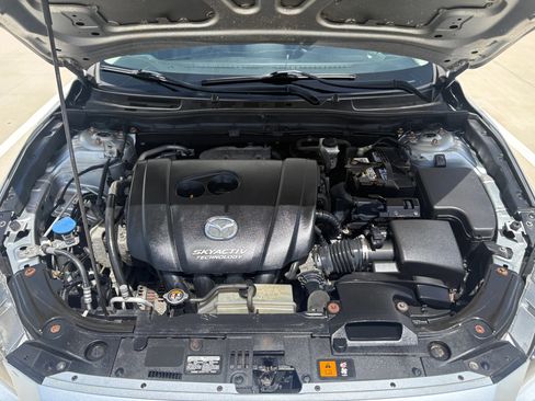 Used 2018 MAZDA MAZDA3 Touring FWD image 21