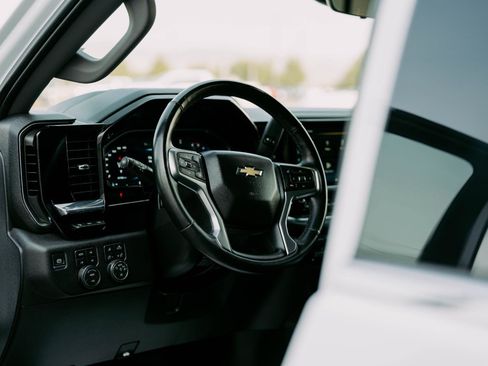 Used 2024 Chevrolet Silverado 3500 LTZ w/ LTZ Premium Package image 15