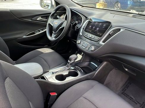 Used 2022 Chevrolet Malibu LS image 10