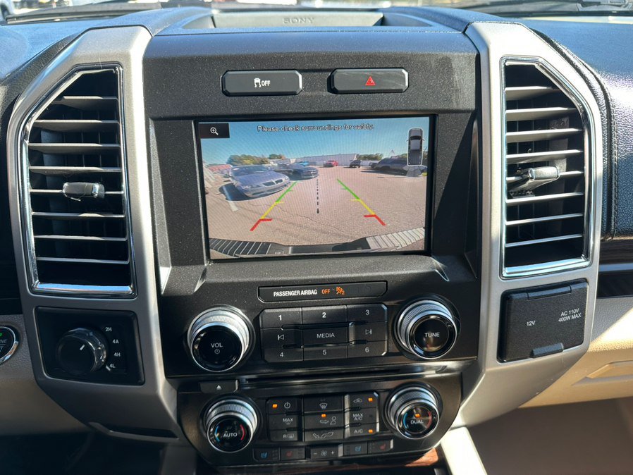Used 2015 Ford F150 Lariat w/ Equipment Group 502A Luxury AWD/4WD image 22
