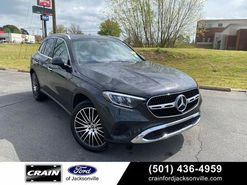 Used 2024 Mercedes-Benz GLC 300 image 1