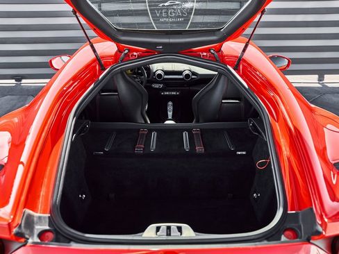 Used 2020 Ferrari 812 Superfast RWD image 23