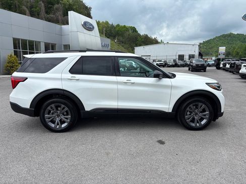 New 2026 Ford Explorer Active AWD/4WD image 7