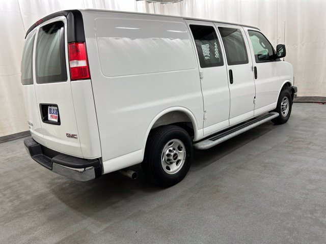 Used 2025 GMC Savana 2500 w/ Driver Convenience Package RWD image 4