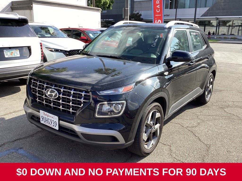 Used 2025 Hyundai Venue SEL FWD image 1
