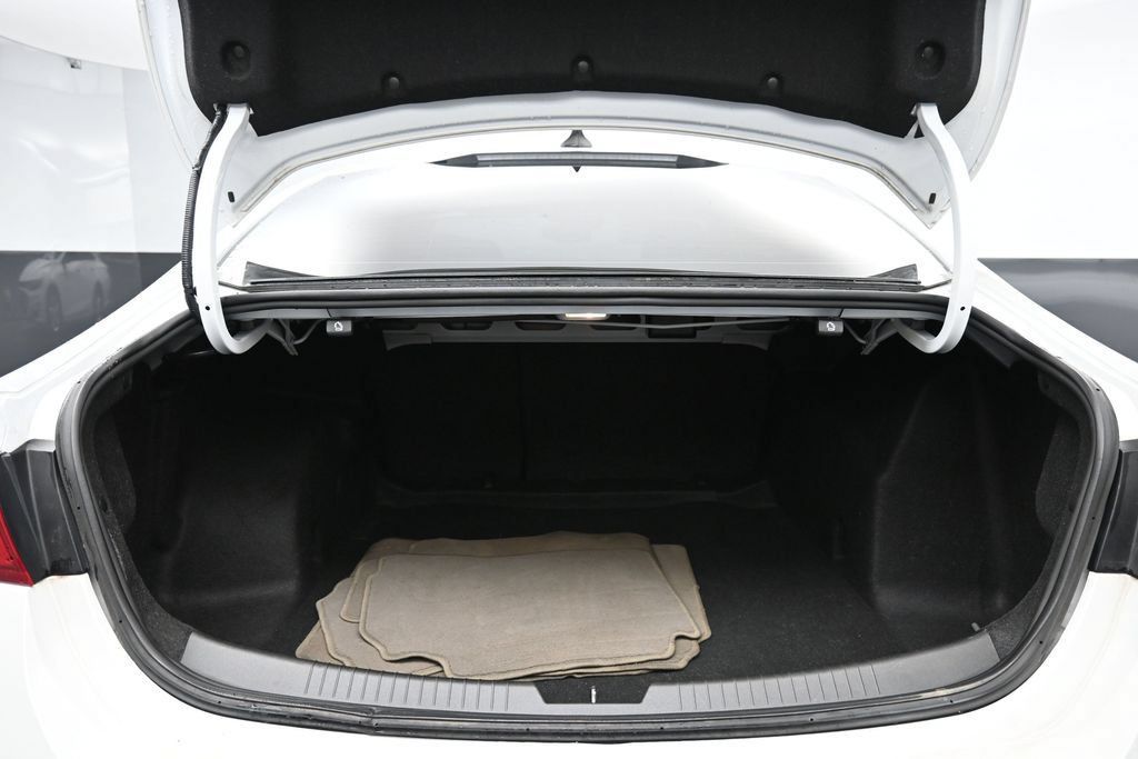 Used 2023 Chevrolet Malibu LS FWD image 26