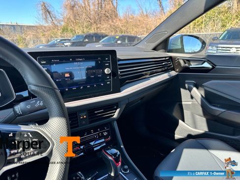Used 2025 Volkswagen Jetta GLI Autobahn image 16