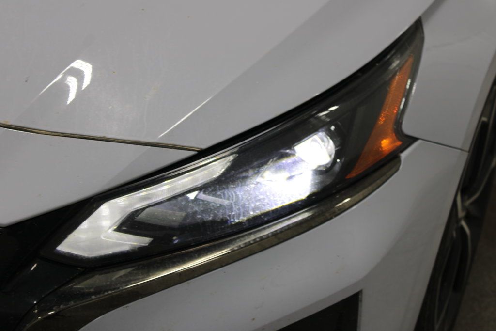 Used 2024 Nissan Altima 2.5 SR FWD image 13