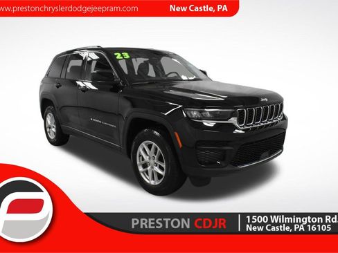 Used 2023 Jeep Grand Cherokee Laredo w/ Luxury Tech Group I image 1