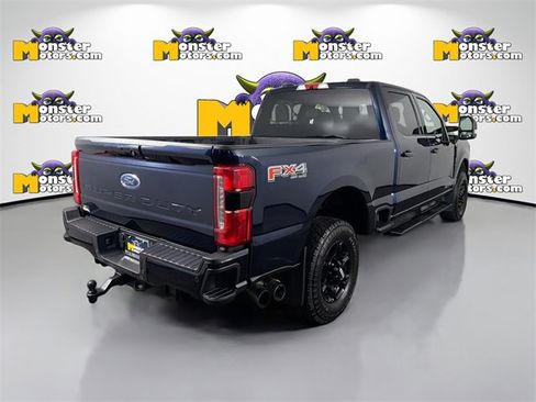 Used 2023 Ford F250 XLT w/ XLT Premium Package image 5