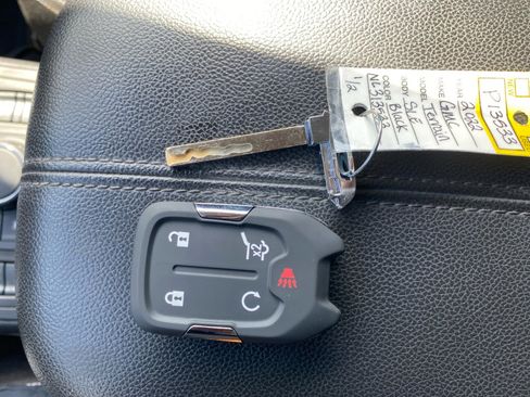 Used 2022 GMC Terrain SLE w/ Driver Convenience Package image 33