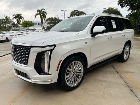 Used 2025 Cadillac Escalade Premium Luxury w/ Touring Package image 3