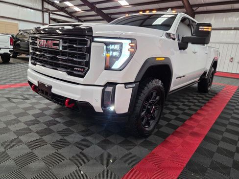 Used 2024 GMC Sierra 2500 AT4 w/ AT4 Premium Plus Package AWD/4WD image 21