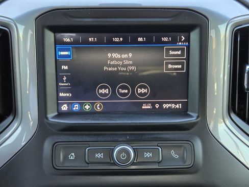 Used 2021 Chevrolet Silverado 1500 Custom Trail Boss AWD/4WD image 18