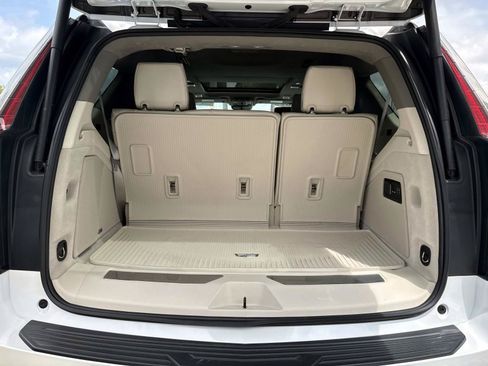 Used 2024 Cadillac Escalade Sport Platinum RWD image 11