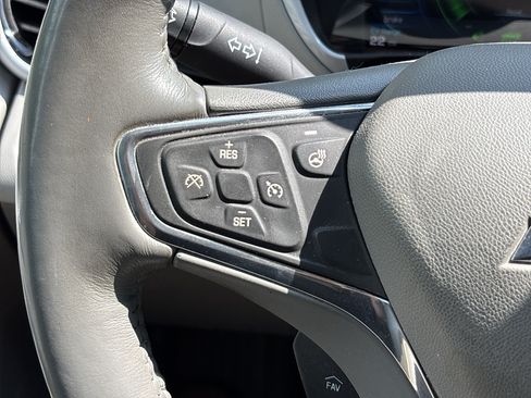 Used 2017 Chevrolet Volt LT w/ Comfort Package FWD image 17