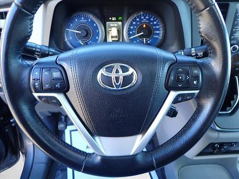 Used 2018 Toyota Sienna XLE Premium image 15