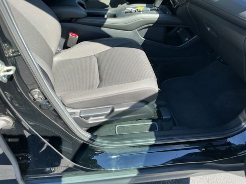 Used 2020 Honda HR-V EX image 32