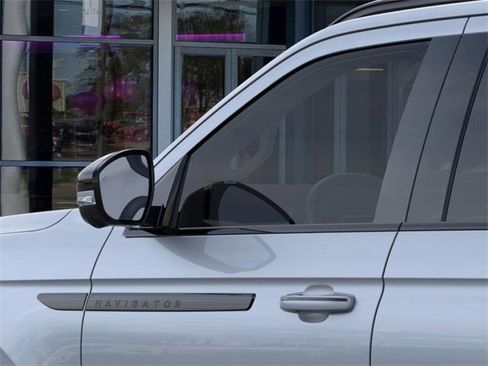 New 2025 Lincoln Navigator Reserve w/ Jet Appearance Package image 20