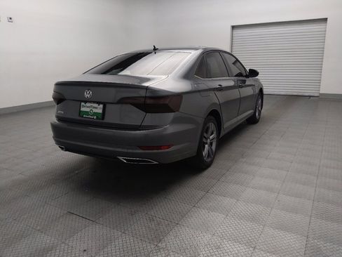 Used 2019 Volkswagen Jetta R-Line w/ R-Line Cold Weather Package image 9